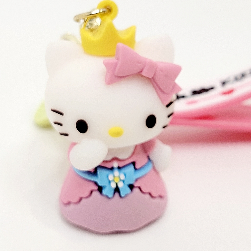 Hello Kitty Princess Keychain - Picture 3 of 6